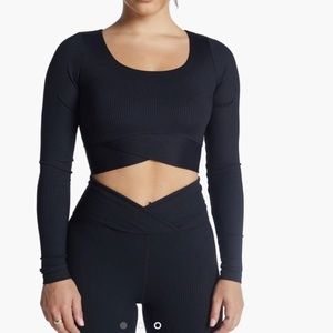 NWT Year of Ours Ribbed V Crop Long Sleeve Crop Black
